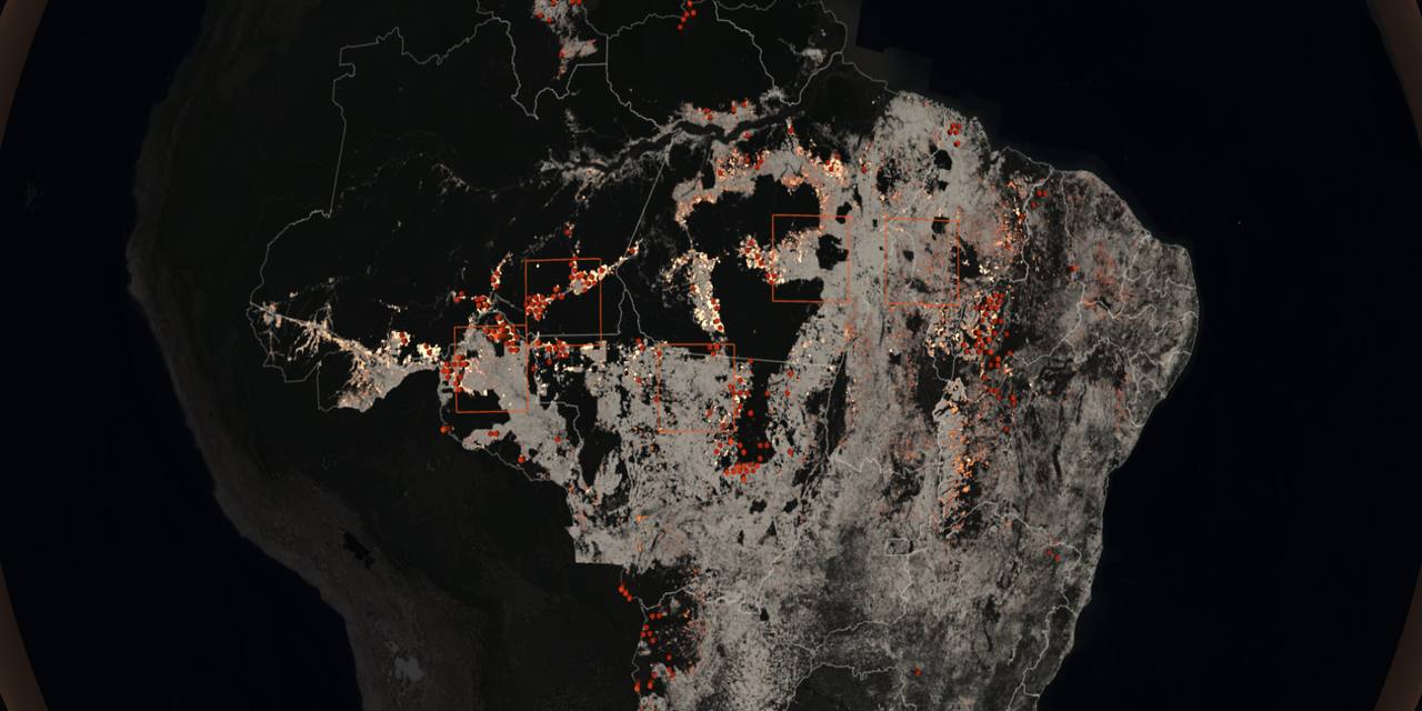 O Brasil no globo em 2025: em claro a vegetação nativa derrubada desde 1987, em brasa o fogo do ano, dado MapBiomas
